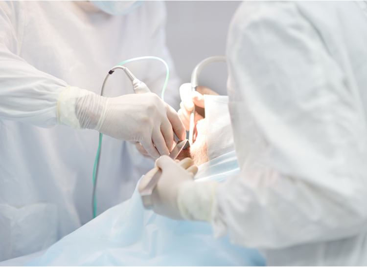 糖尿病や高血圧などの病気をお持ちの方も安心全身管理のもと安全な医療を提供